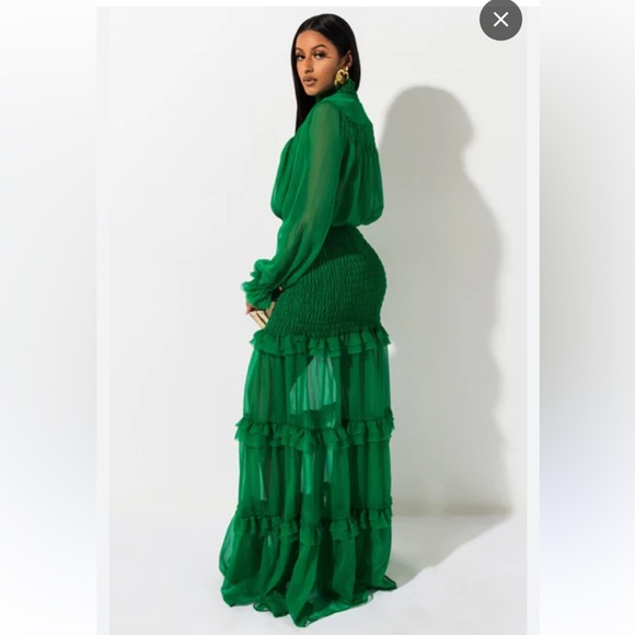 Luxxel | Dresses | Luxxel Green Maxi Dress | Poshmark